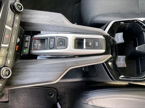 Used 2018 Honda Clarity Touring image 20