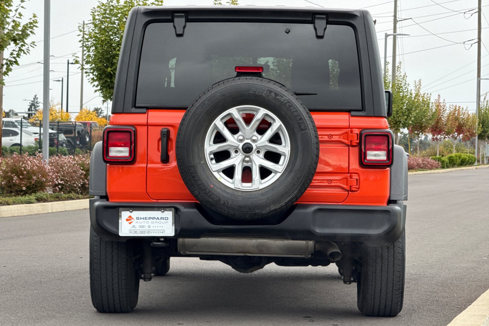 Used 2023 Jeep Wrangler Unlimited Sport AWD/4WD image 4