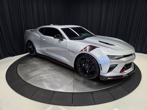 Used 2018 Chevrolet Camaro SS w/ Redline Edition RWD image 15