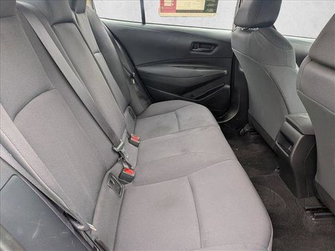 Used 2022 Toyota Corolla LE image 18