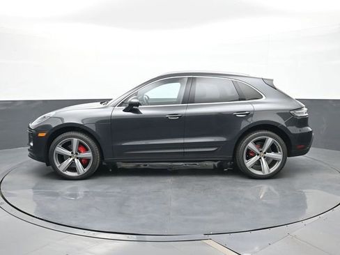 Certified 2023 Porsche Macan S image 2