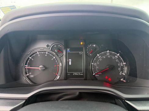 Used 2024 Toyota 4Runner SR5 Premium w/ Moonroof Package AWD/4WD image 15