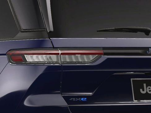 New 2024 Jeep Grand Cherokee Trailhawk w/ Advanced Protech Group II image 13