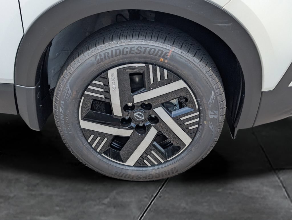 New 2026 Nissan Kicks SV w/ Cold Weather Package FWD image 11