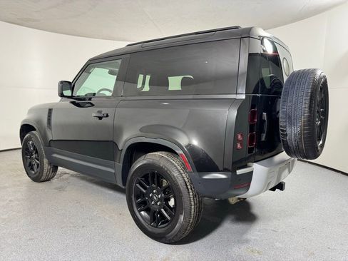 Used 2024 Land Rover Defender 90 S image 6