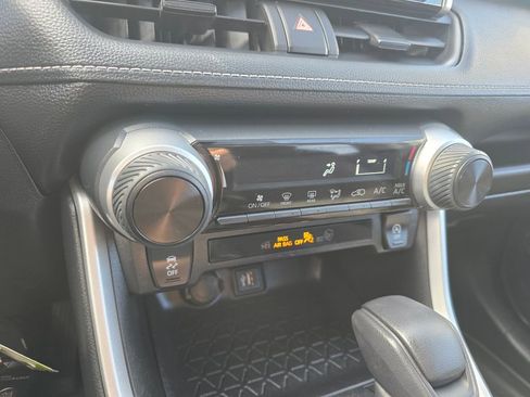 Used 2023 Toyota RAV4 LE image 22