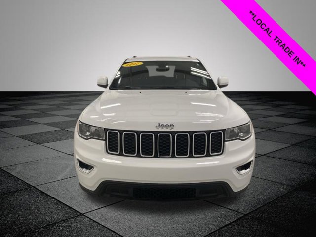 Used 2017 Jeep Grand Cherokee Laredo w/ Quick Order Package 23E AWD/4WD image 2