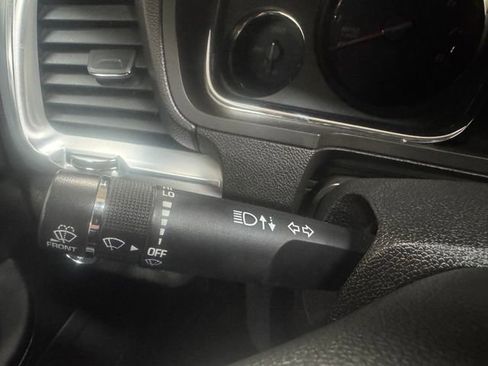 Used 2013 GMC Acadia SLT image 22