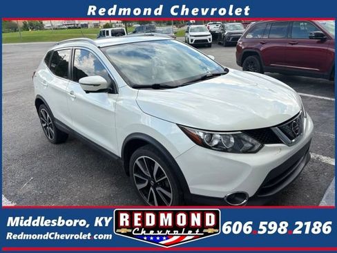 Used 2018 Nissan Rogue Sport SL FWD image 1