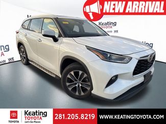 Used 2021 Toyota Highlander XLE video 1