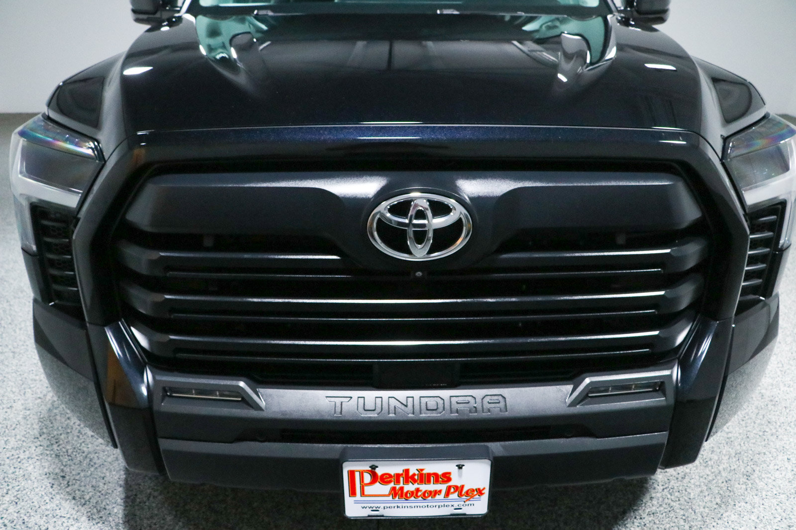 Used 2023 Toyota Tundra SR5 w/ Advanced Technology Package AWD/4WD image 4