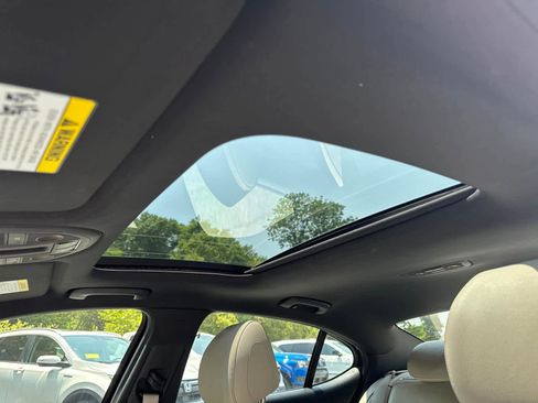 Used 2022 Genesis G70 2.0T w/ Prestige Package image 15