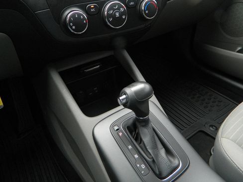 Used 2015 Kia Forte LX w/ Popular Package image 20