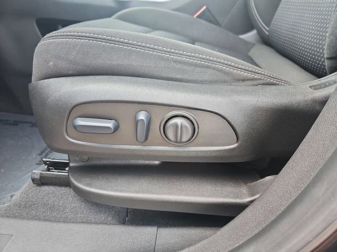 Used 2023 GMC Terrain SLE w/ Driver Convenience Package FWD image 34