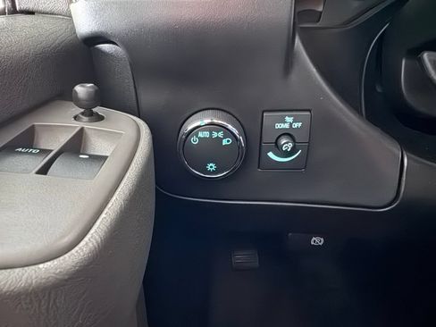 Used 2025 GMC Savana 2500 w/ Driver Convenience Package RWD image 19