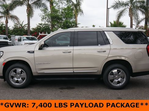 Used 2021 GMC Yukon Denali w/ LPO, Illumination Package image 5