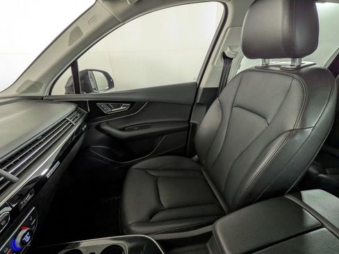 Used 2018 Audi Q7 3.0T Premium Plus w/ Premium Plus Package image 31