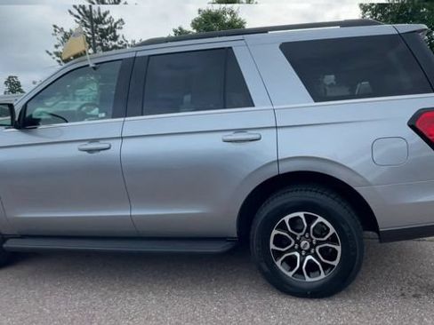 Certified 2024 Ford Expedition XLT AWD/4WD image 4