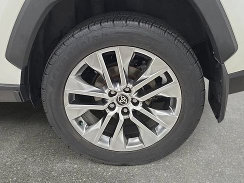 Certified 2021 Toyota RAV4 XLE Premium AWD/4WD image 27