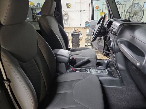 Used 2018 Jeep Wrangler Willys Wheeler image 10