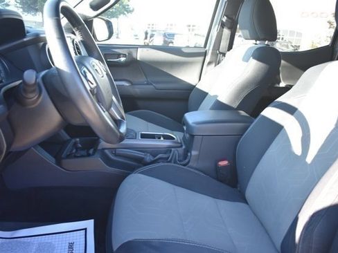 Used 2023 Toyota Tacoma TRD Off-Road image 8