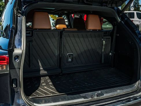 Used 2021 Toyota Highlander Platinum AWD/4WD image 18