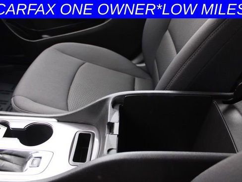 Used 2022 Chevrolet Malibu LT image 38