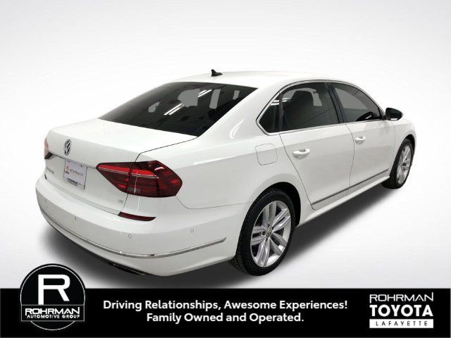 Used 2018 Volkswagen Passat 3.6 SEL Premium FWD image 6