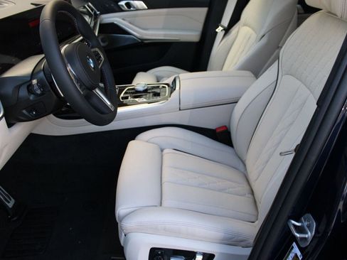 New 2026 BMW X7 M60i image 5