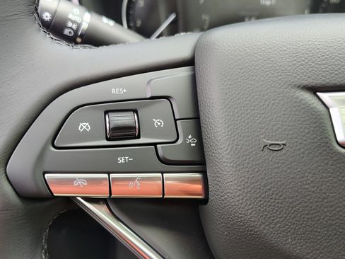 New 2025 Cadillac XT6 Luxury image 20