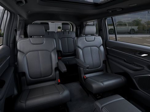 New 2026 Jeep Grand Cherokee L Limited image 18