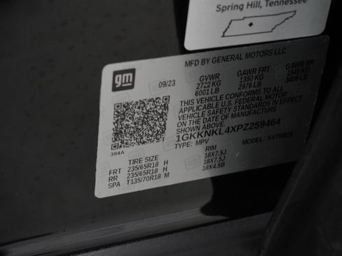Used 2023 GMC Acadia SLE w/ Driver Convenience Package FWD image 45