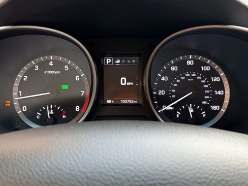 Used 2017 Hyundai Santa Fe Sport AWD/4WD image 11