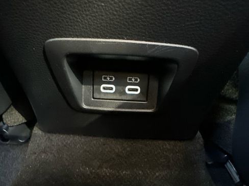 Used 2024 Toyota Corolla Cross AWD Hybrid image 18