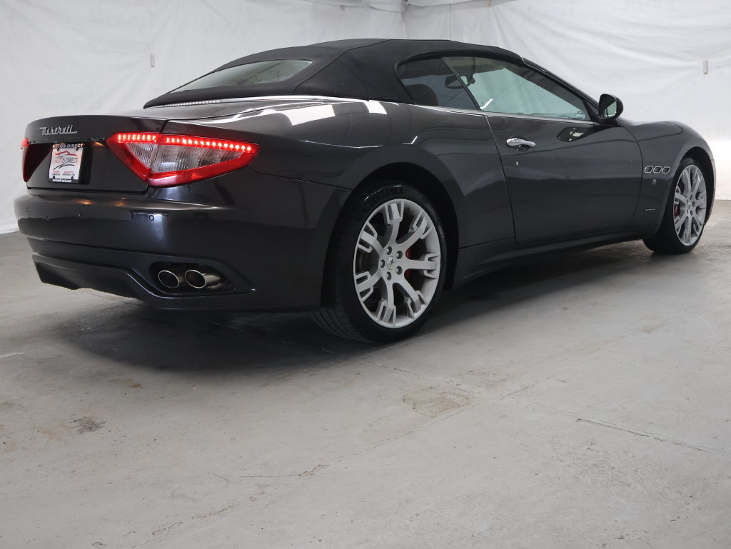 Used 2015 Maserati GranTurismo Convertible RWD image 7