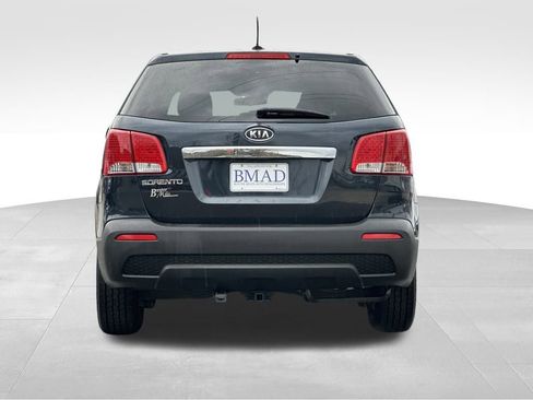 Used 2012 Kia Sorento LX image 11