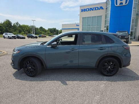 Used 2024 Honda HR-V Sport image 11