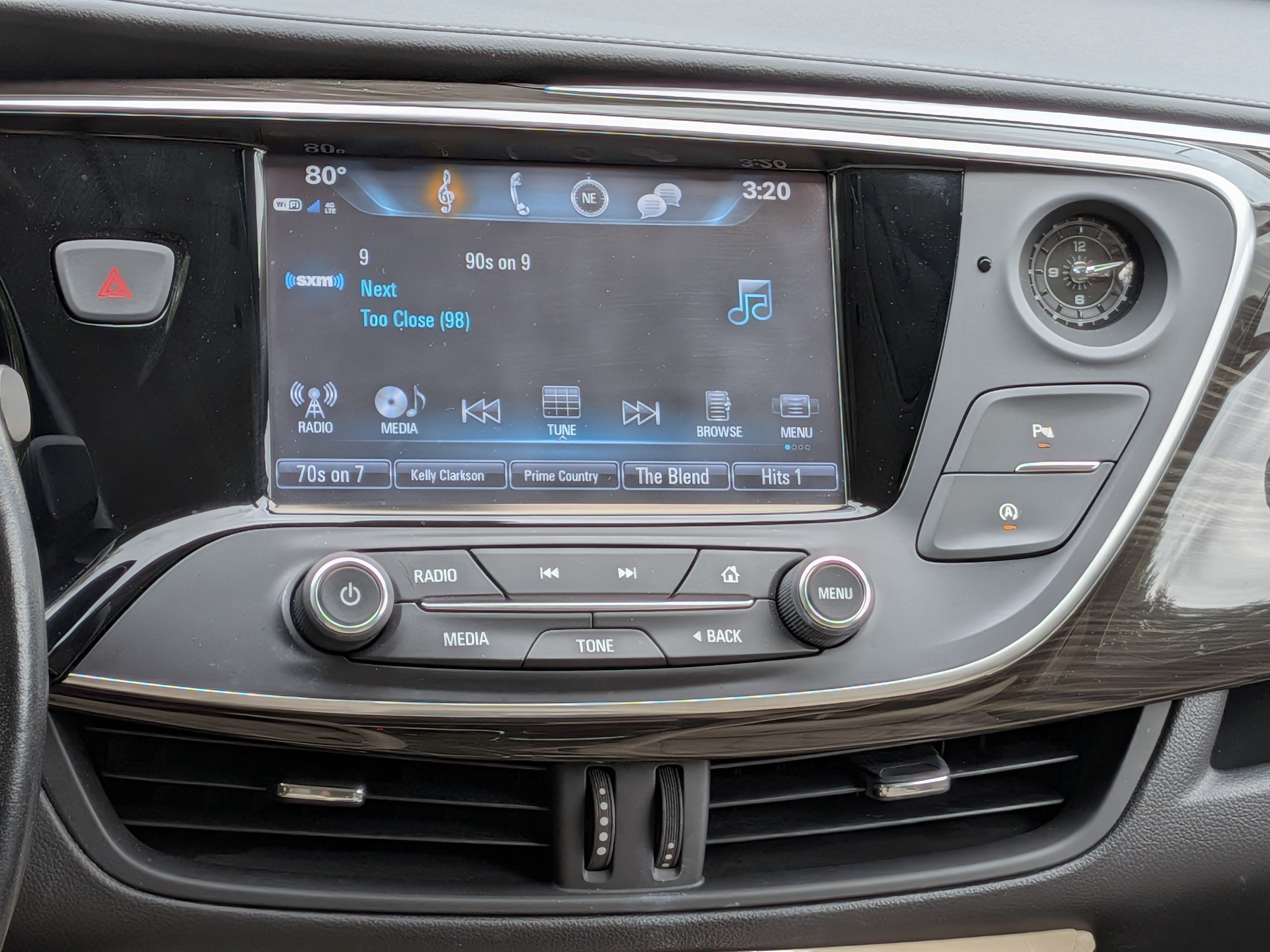 Used 2020 Buick Envision Essence w/ LPO, Cargo Package FWD image 18