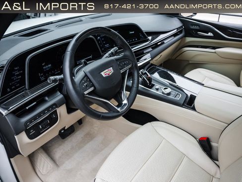 Used 2024 Cadillac Escalade Premium Luxury w/ Performance Package AWD/4WD image 2
