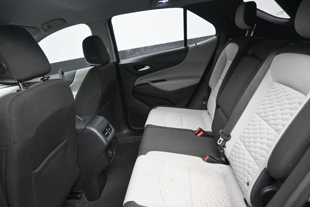 Used 2020 Chevrolet Equinox LS FWD image 14