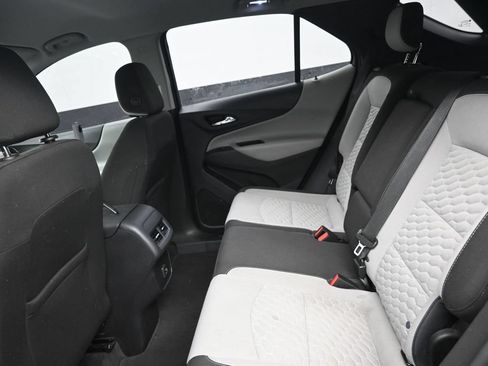 Used 2020 Chevrolet Equinox LS FWD image 14