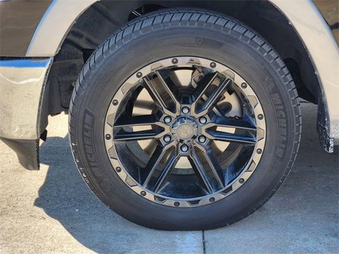 Used 2019 RAM 1500 Laramie image 10