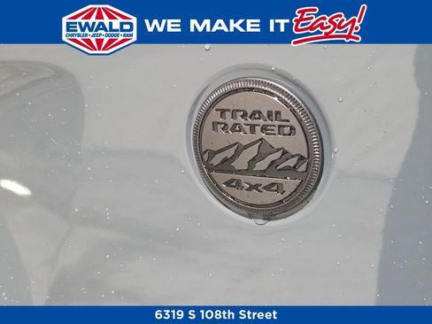 New 2025 Jeep Gladiator Sport image 2