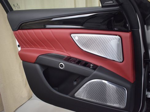 New 2025 Maserati Grecale Folgore image 40