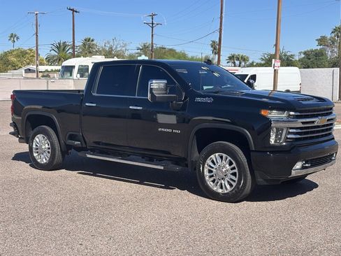 Used 2020 Chevrolet Silverado 2500 High Country w/ Z71 Off-Road Package image 3