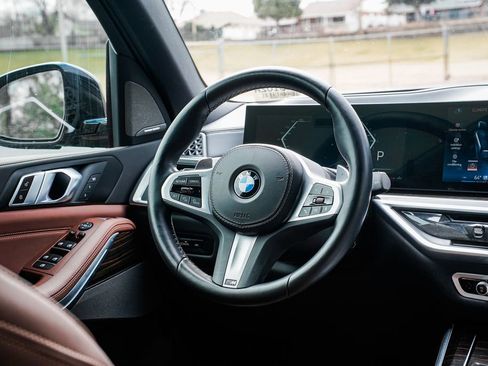 Used 2024 BMW X5 xDrive40i w/ M Sport Package image 13