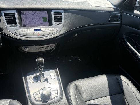 Used 2012 Hyundai Genesis 5.0 RWD image 8