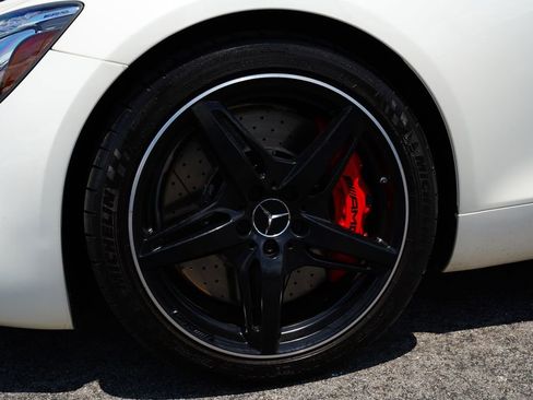 Used 2016 Mercedes-Benz AMG GT S w/ Exclusive Interior Package image 17