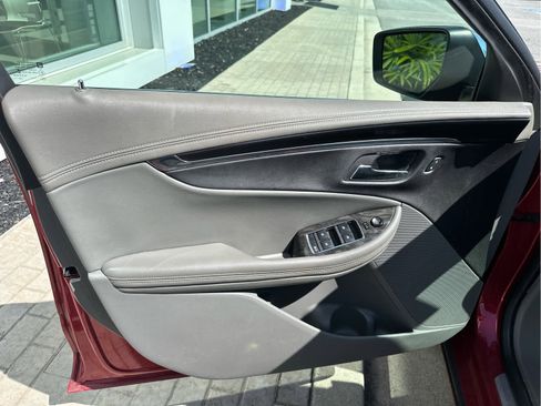 Used 2015 Chevrolet Impala LTZ image 8