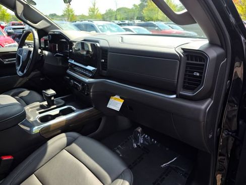 Used 2025 Chevrolet Silverado 1500 RST w/ Convenience Package II AWD/4WD image 11